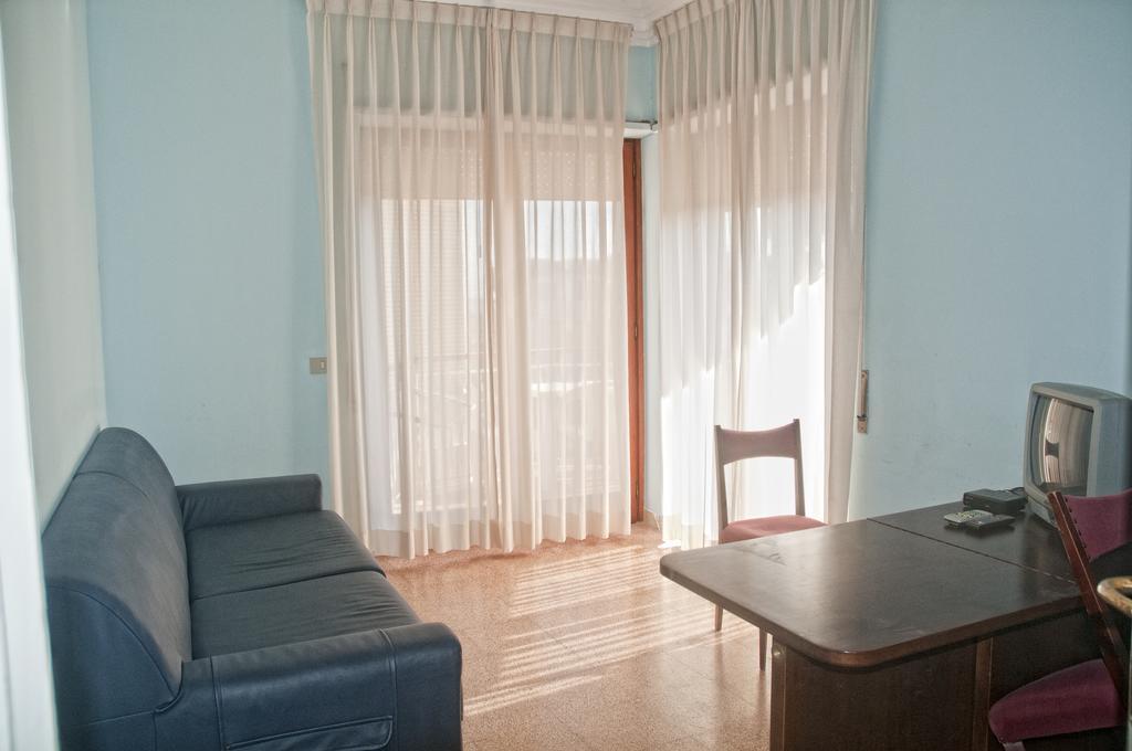 Residence Riva Gaia Terracina Room photo